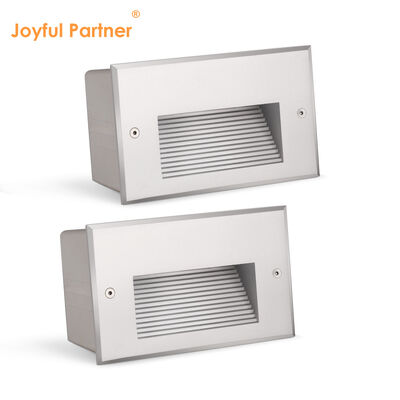 Lampu dinding LED SMD LED 120° Distribusi cahaya ke bawah AC100-240V Bahan aluminium untuk penggunaan luar ruangan